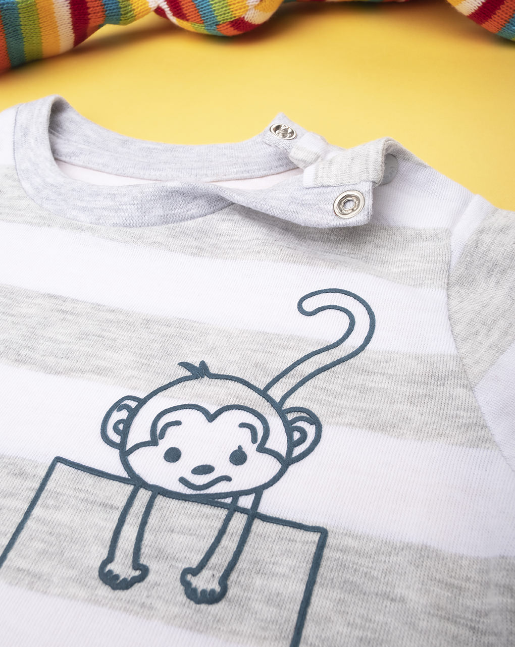 Camiseta listrada de menino "macaco" - Prénatal