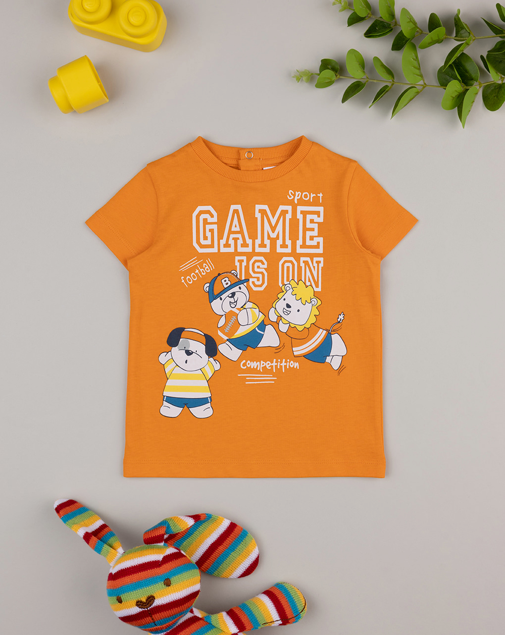 T-shirt para crianças "sport" fundo alaranjado - Prénatal