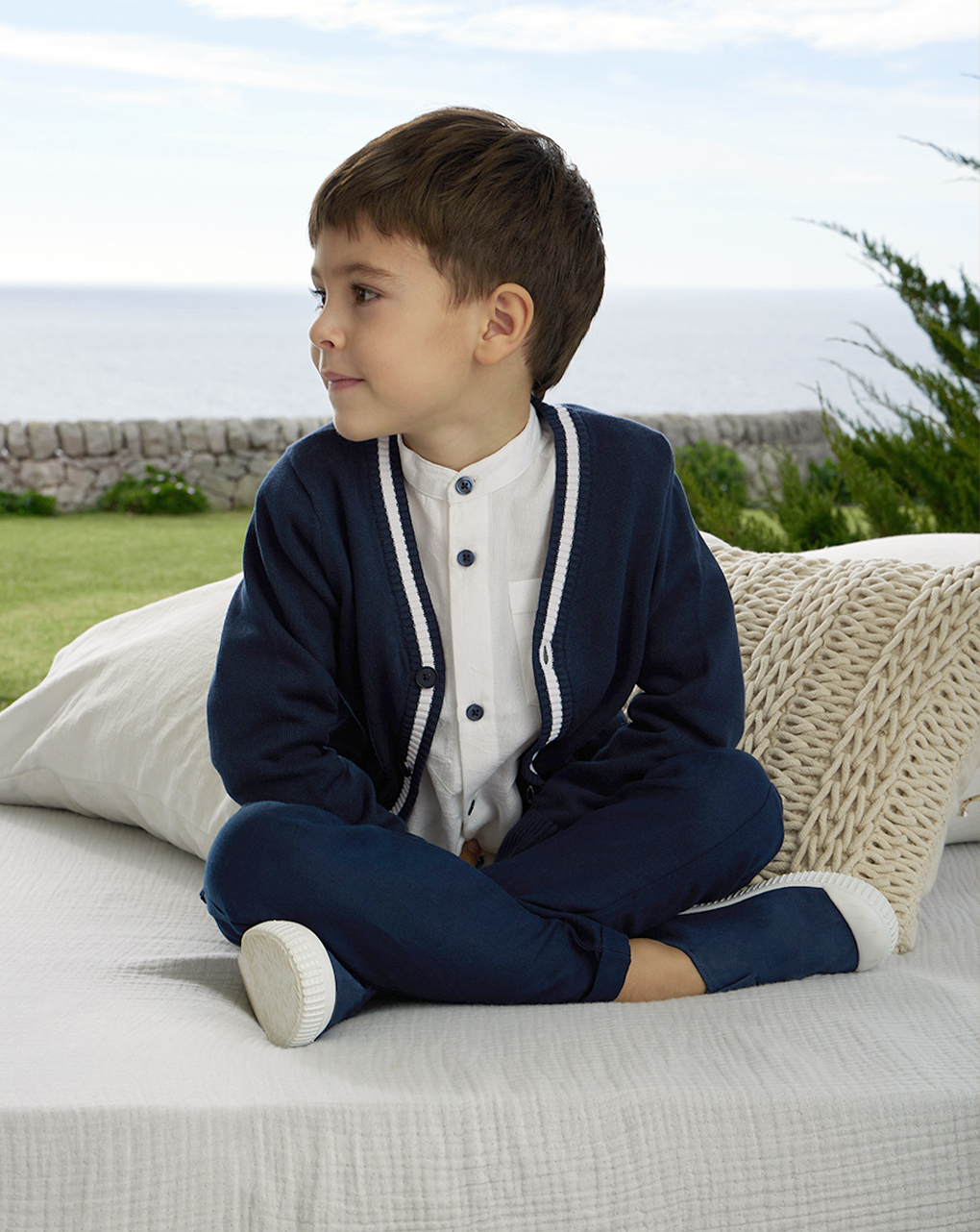 Casaco básico azul de manga comprida do rapaz - Prénatal
