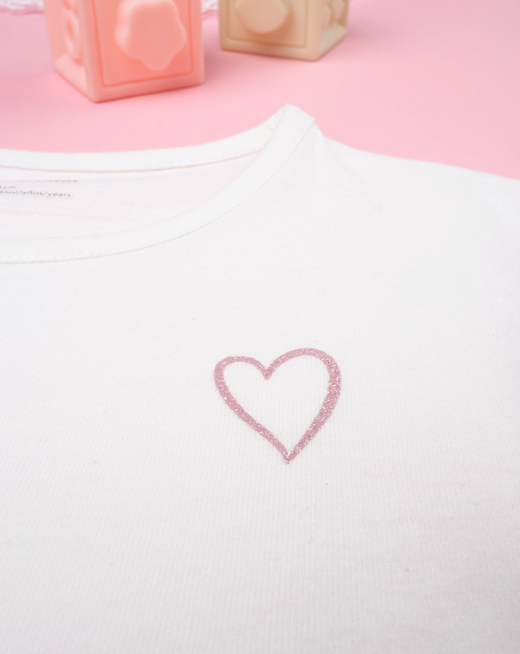 T-shirt de manga comprida para menina fundo creme com brilhantes cor-de-rosa - Prénatal